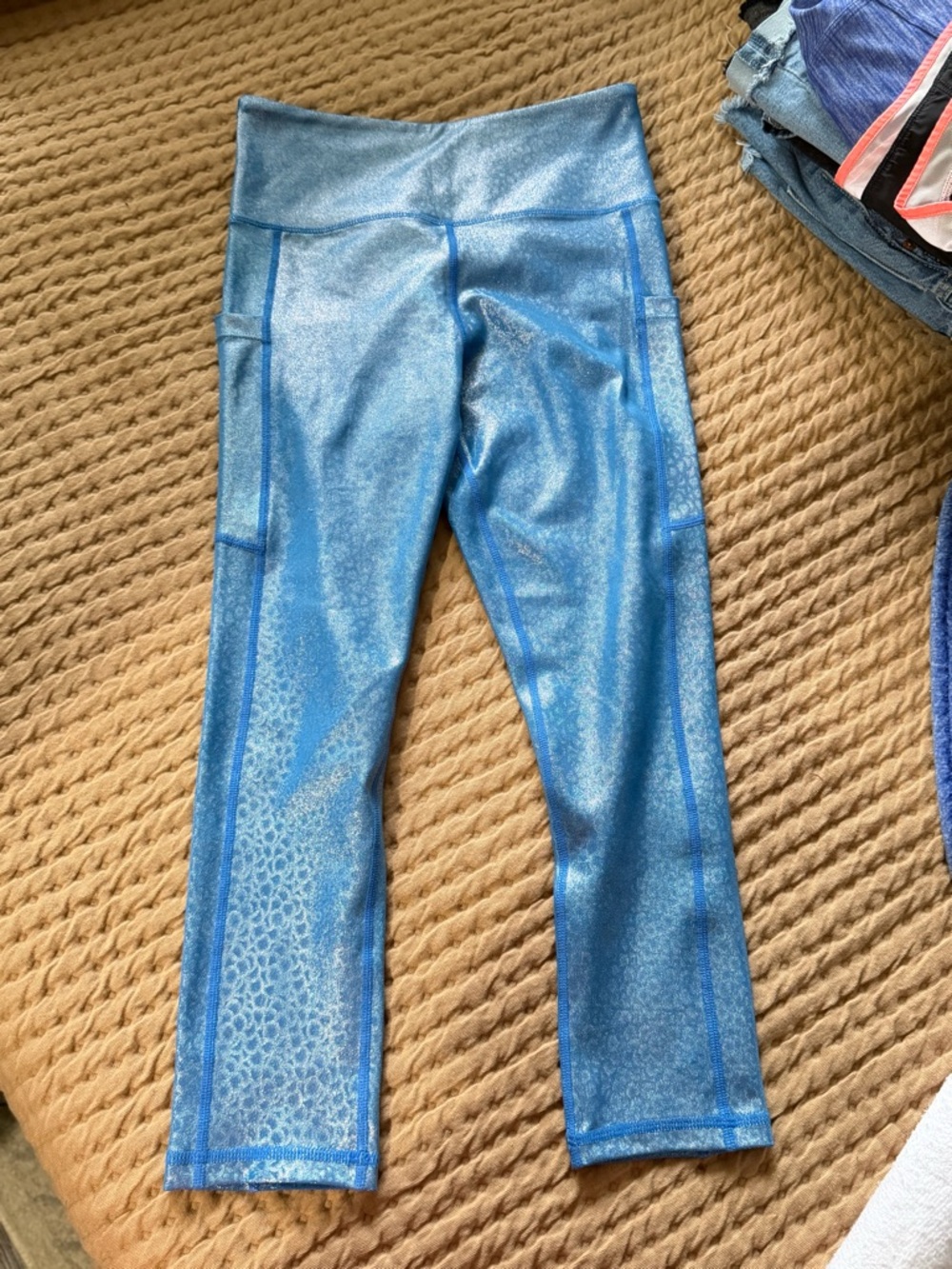 ZYIA Blue Mermaid Pocket Light n Tight
Hi-Rise Capri 20" size 4